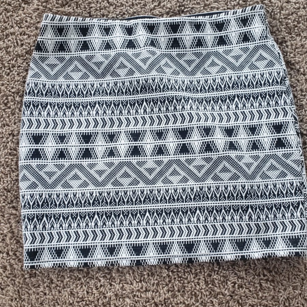 Bershka Mini Black & White Skirt- Size Medium